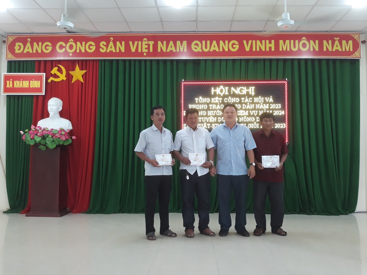 hội